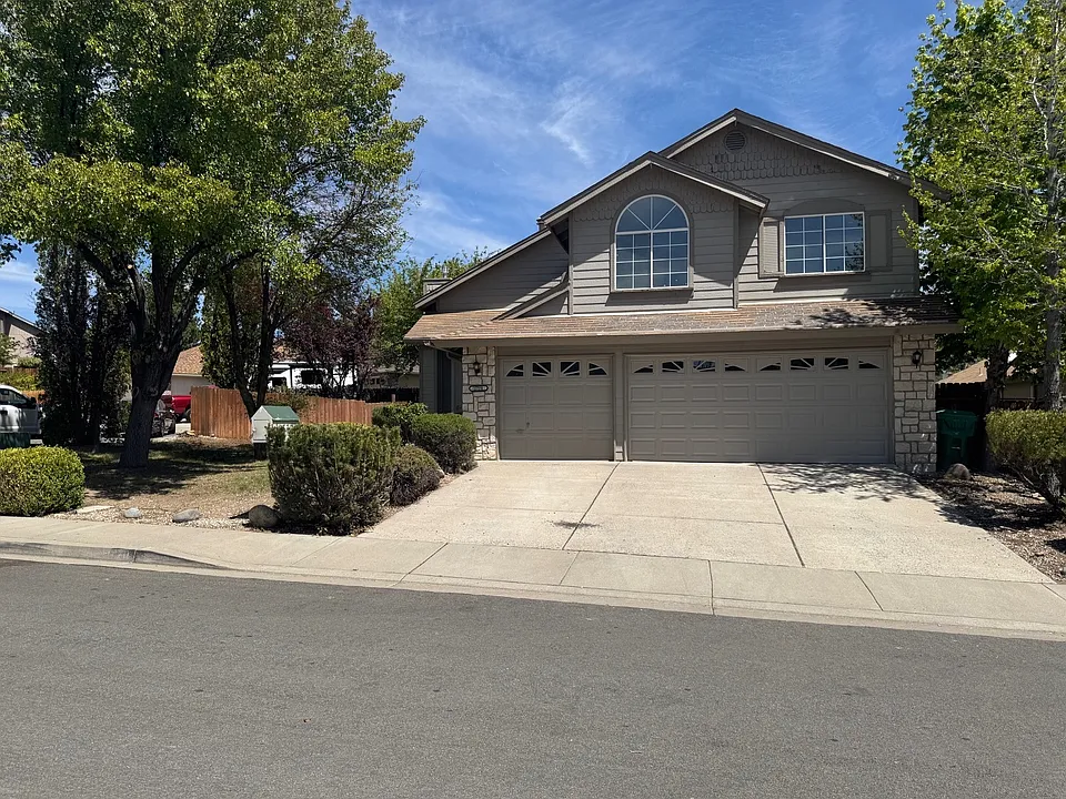 1770 Lakeland Hills Dr