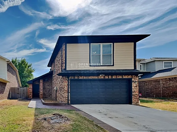 1370 Chinaberry Dr, Lewisville, TX 75077