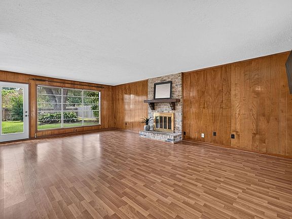 3rd image of 7063 Windy Pines Dr