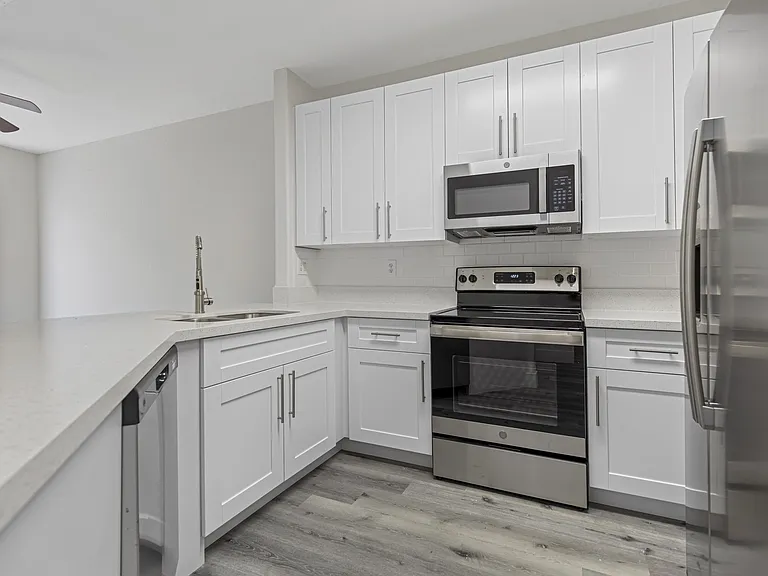 1427 SE 24th Rd — Photo 16