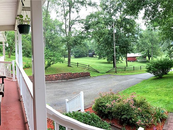 2nd image of 429 Vernon Dr