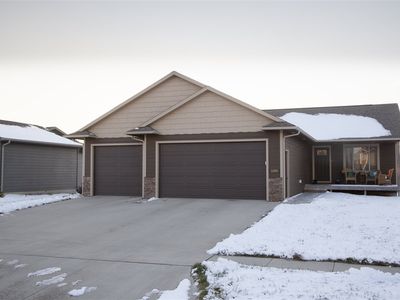 5805 N. Sand Ave., Sioux Falls, SD, 57104