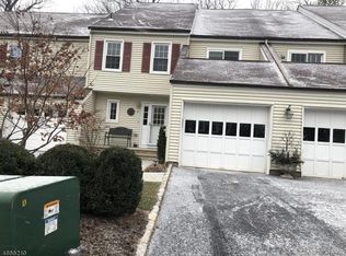 4 Essex Dr, Mendham, NJ 07945