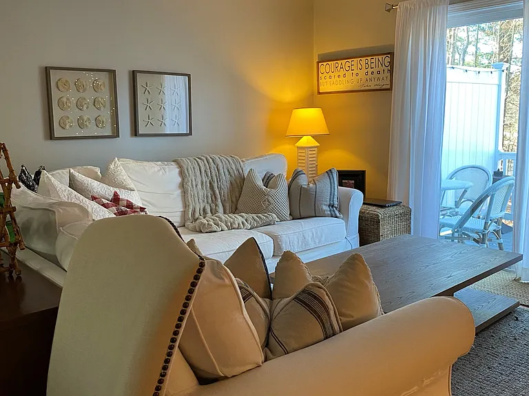5 Twin Ponds Dr — Photo 4