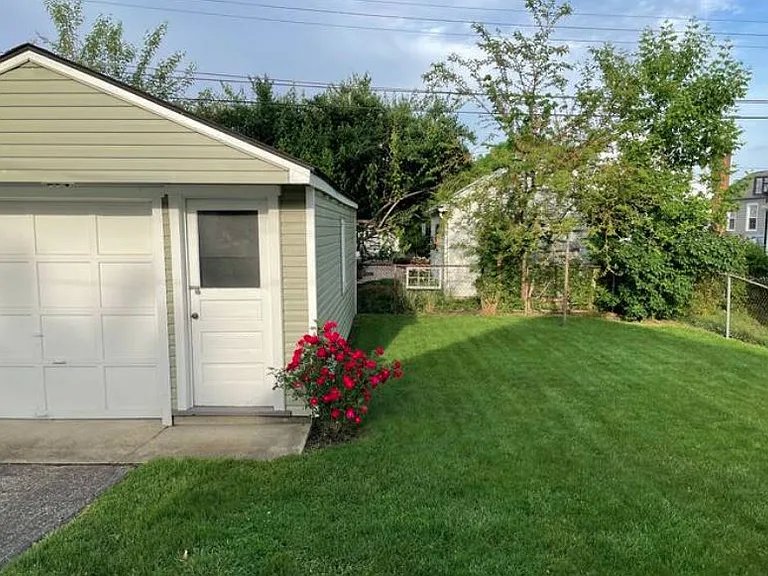 2804 White Oak Dr — Photo 16