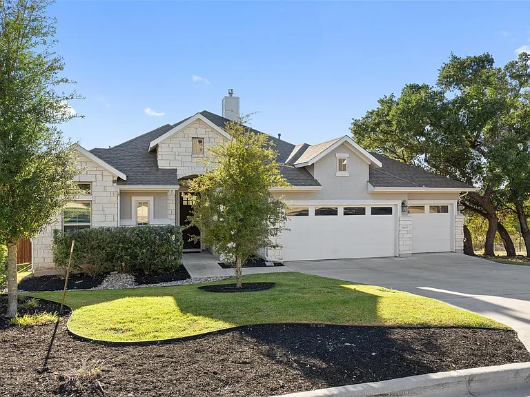 17805 Limestone Spring Ln — Photo 2