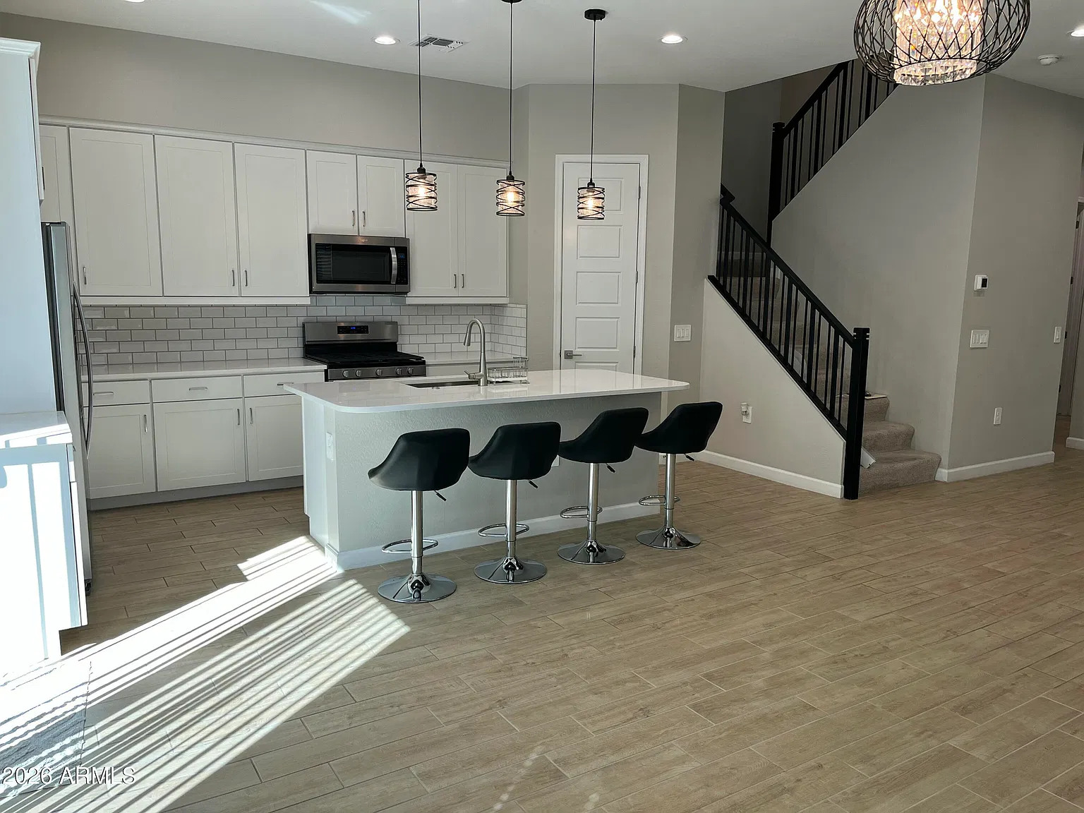 4 bed, 2.5 bath, 2316 sqft, $3,450 — Photo 4