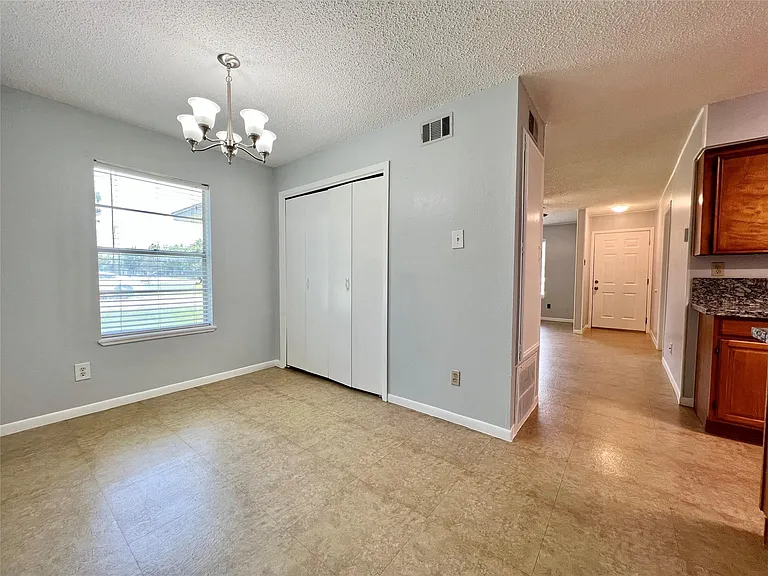 4023 Avenue Q 1/2 — Photo 22
