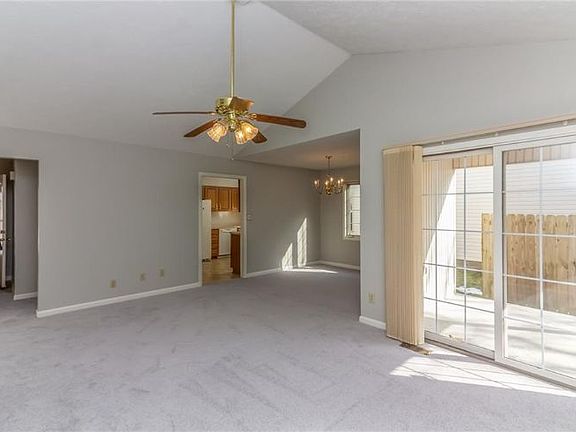 4th image of 615 Silver Fox Ct