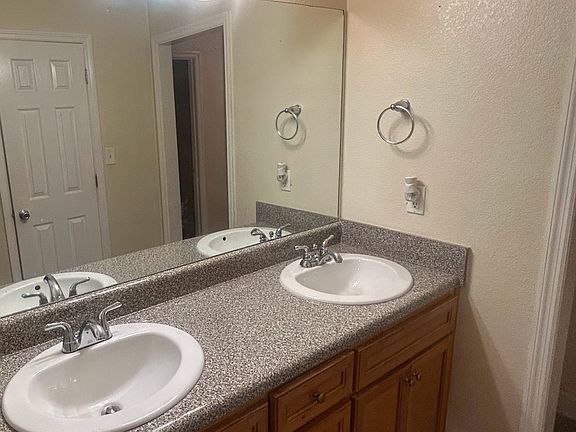 1731 Forsyth - MBA2