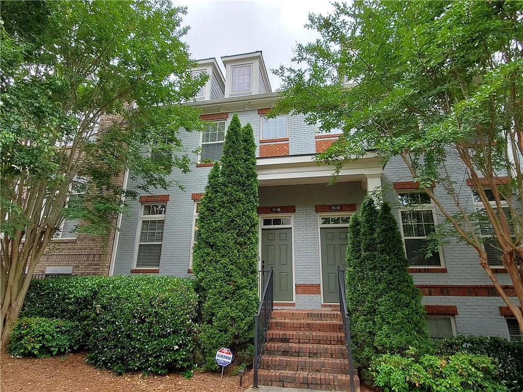 7630 Willoughby Ct photo 1