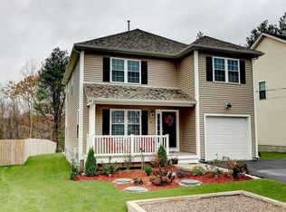 39 Hickory Rd, Cumberland, RI 02864