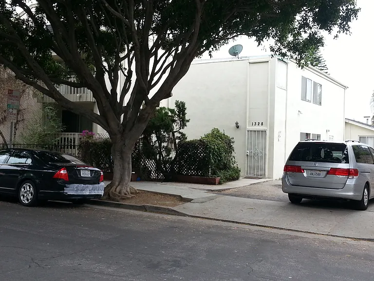 1328 Harvard St #A.1 — Photo 5