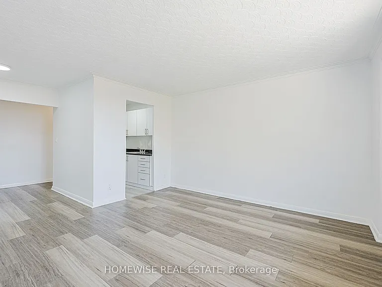 2204 Dufferin St #202 — Photo 7