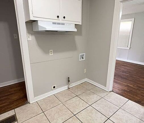 5th image of 3164 Madeline Cir