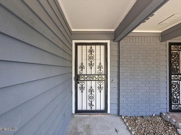 4th image of 2455 River Oaks Blvd #A & B