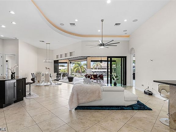 4th image of 4928 SW 11th Pl