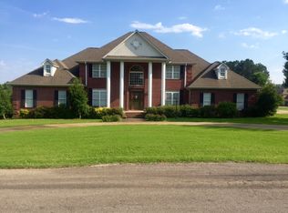107 Dunbar Ave, Corinth, MS 38834