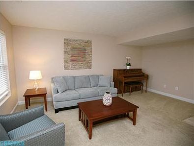 4th image of 5950 Woodshire Dr