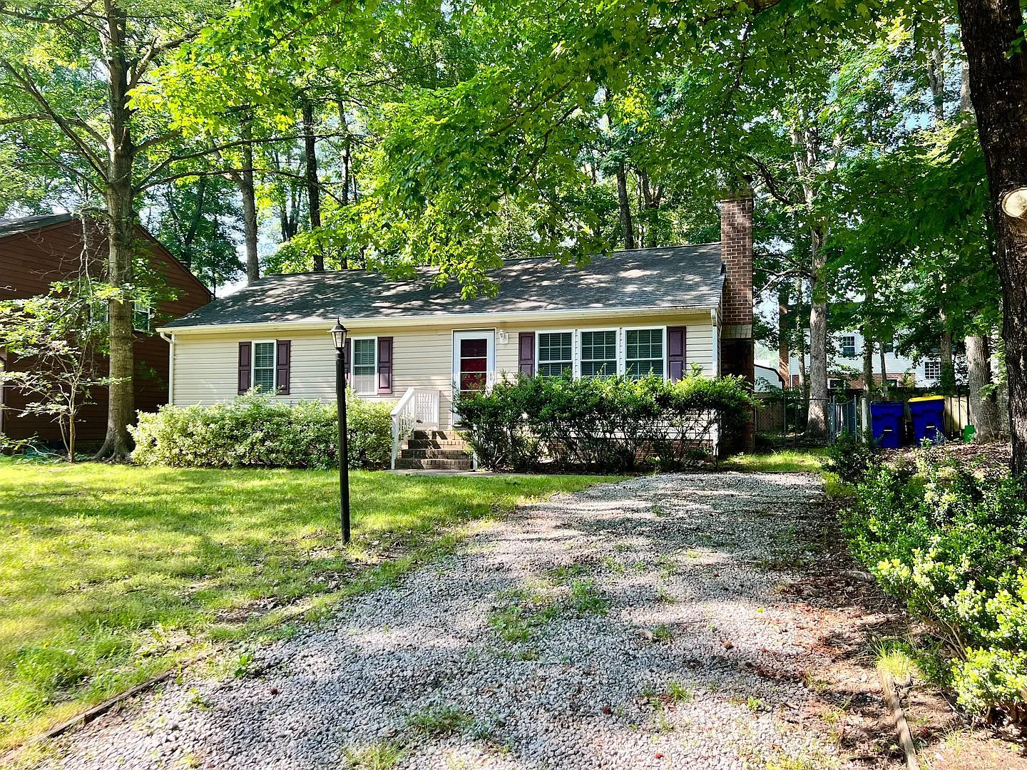3 bed, 1.0 bath, 1144 sqft, $1,950 — Photo 3