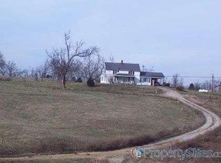 3115 Barbers Mill Rd, Lebanon, KY 40033