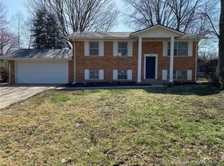 3 Tamarack Dr, Jeffersonville, IN 47130