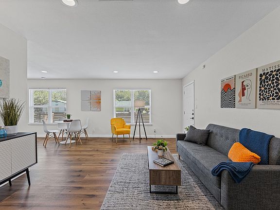 4th image of 6211 Palm Cir