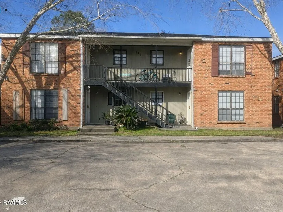 136 Hummingbird Ln