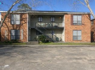 136 Hummingbird Ln, Lafayette, LA 70506