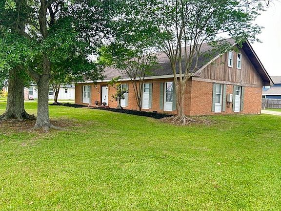4th image of 2622 Park Dr