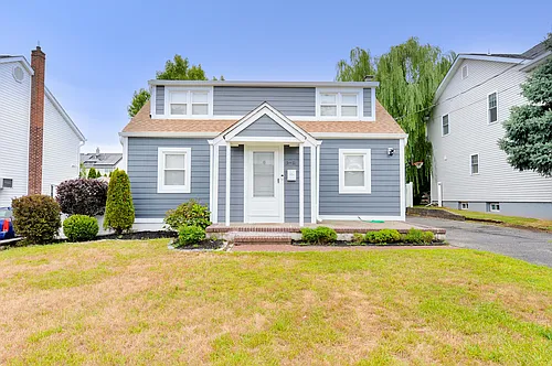 3-11 Lyons Ave Photo 1