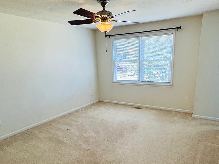 3901 Quartz Ln — Photo 15