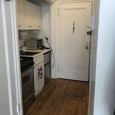 Rented by Triplemint | media 9