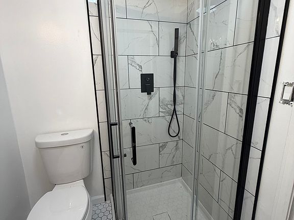 4th image of 130 Norwood Ave #2