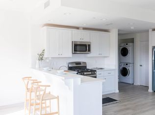978 S Mariposa Ave APT 301, Los Angeles, CA 90006