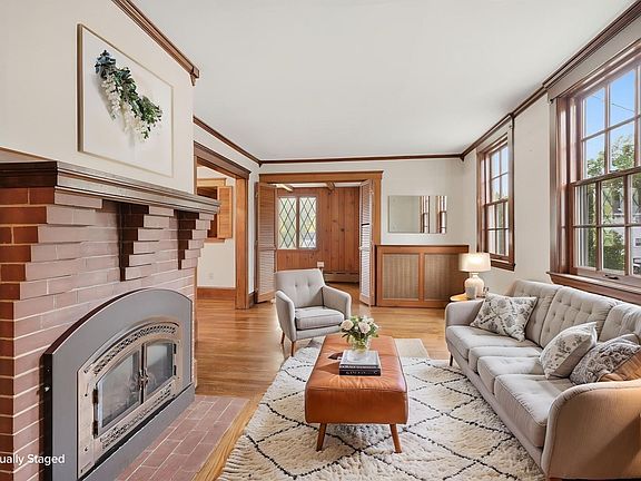 5th image of 62 Sterling St