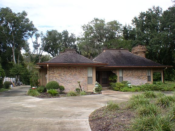 2nd image of 1811 E Spruce Creek Blvd