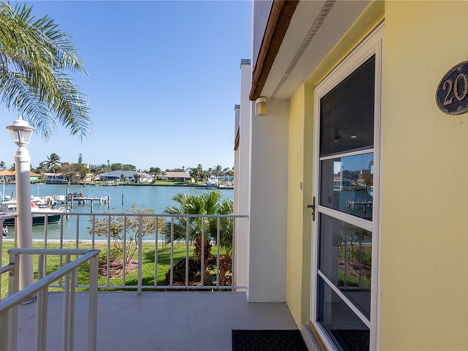 1st image of 1323 Bayshore Dr #201