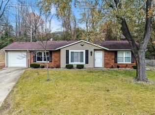 145 Ridgemoor Dr, Glen Carbon, IL 62034
