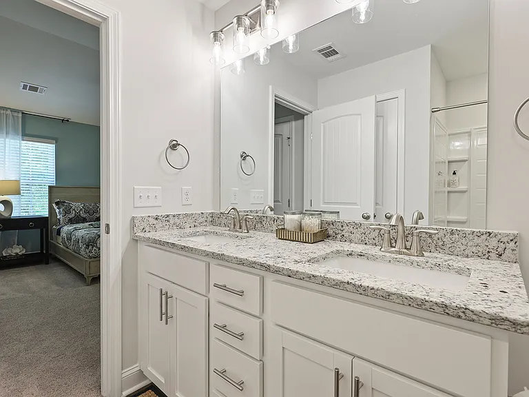 102 Lusk Ln — Photo 23