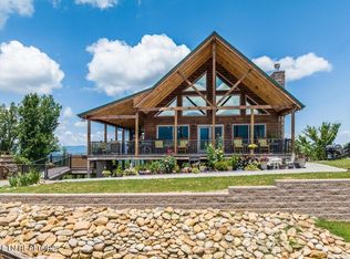 651 Kings Way, Gatlinburg, TN 37738