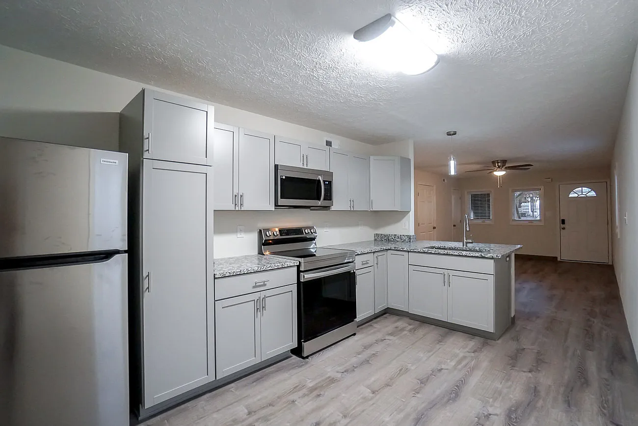 1638 W Kentucky St — Photo 4