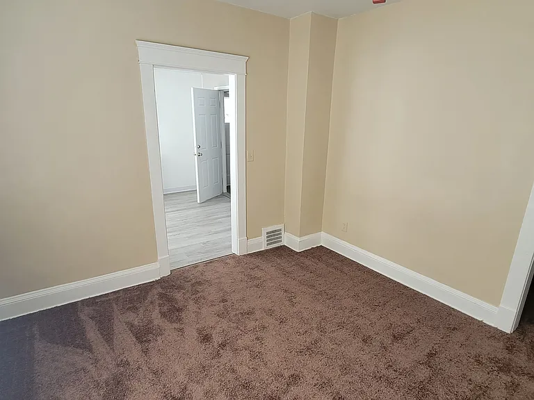 7124 Rathbun Ave — Photo 10
