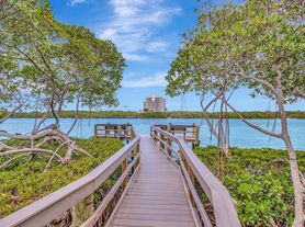 200 Waterway Rd, Tequesta, FL
