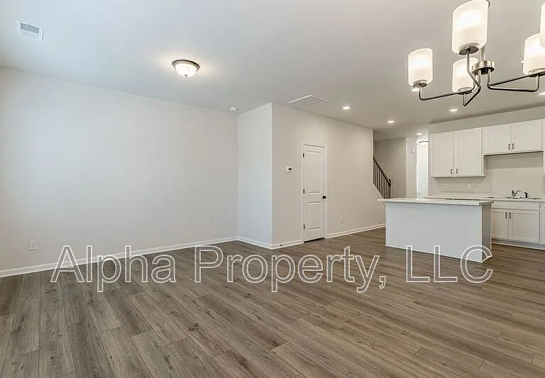 12 Lone Cypress St — Photo 9