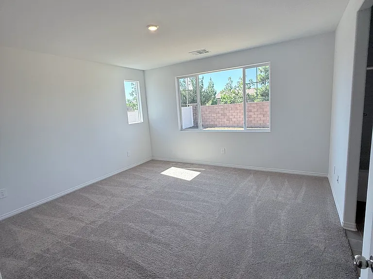339 Deer Lake Way — Photo 8