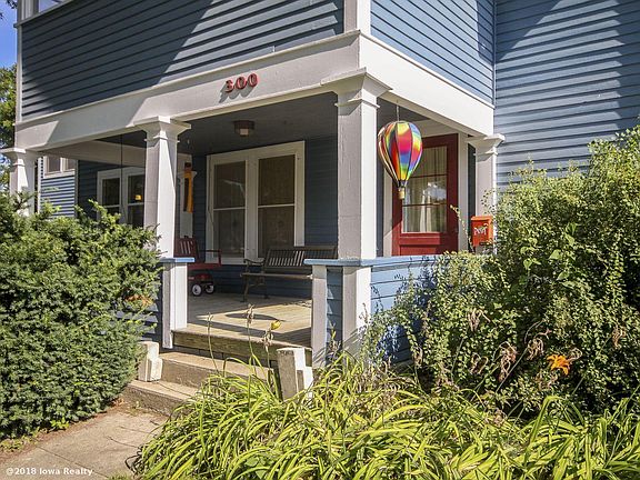 3rd image of 300 W Boston Ave