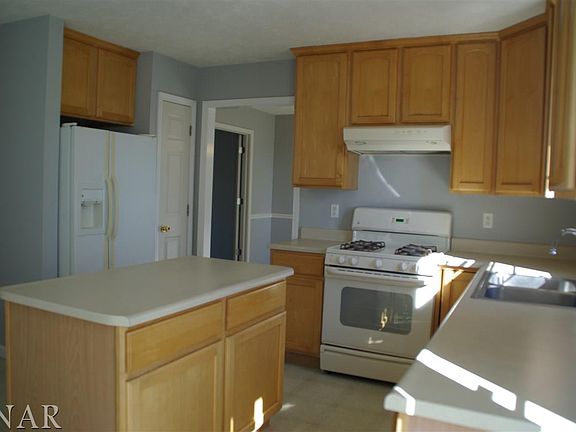 2nd image of 3 Breckenwood Ct