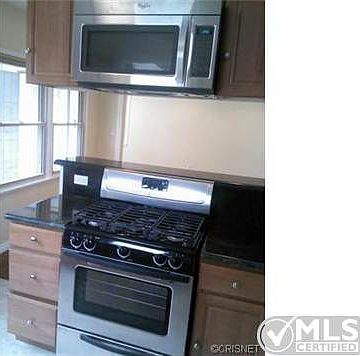 4th image of 8147 Wakefield Ave