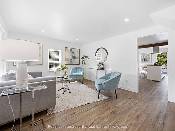 5th image of 116 Guelph St